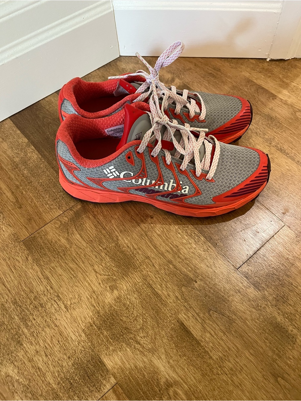 Columbia Monotrail Rogue F.K.T. II Grey and Coral Trail Running Shoes 6.5